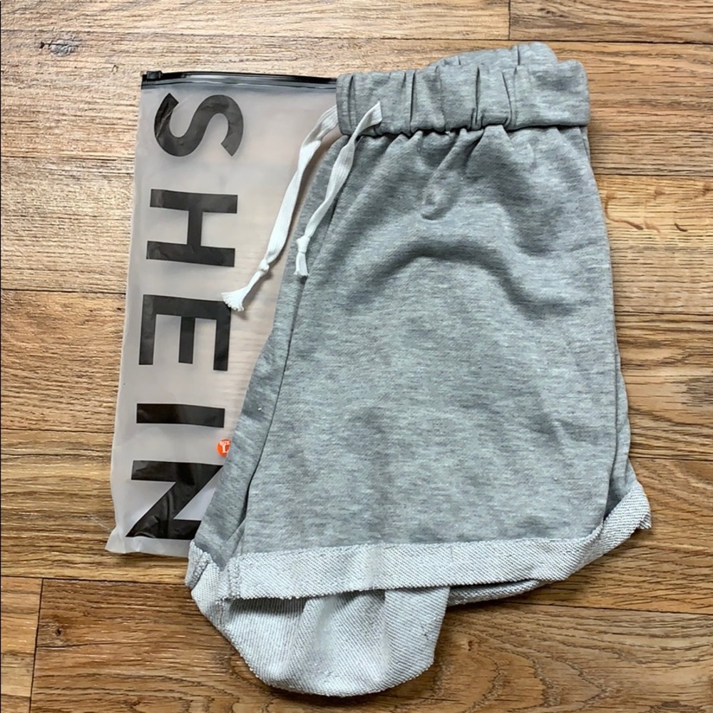 Gray comfy shorts